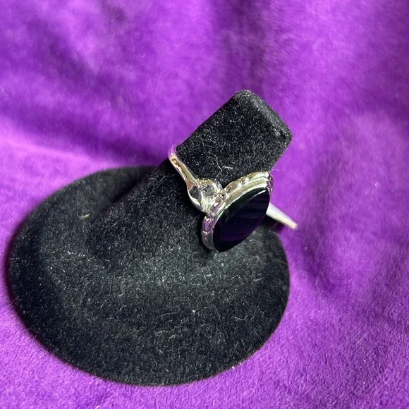 VINTAGE BLACK ONYX & STERLING SILVER RING - Picture 3 of 5